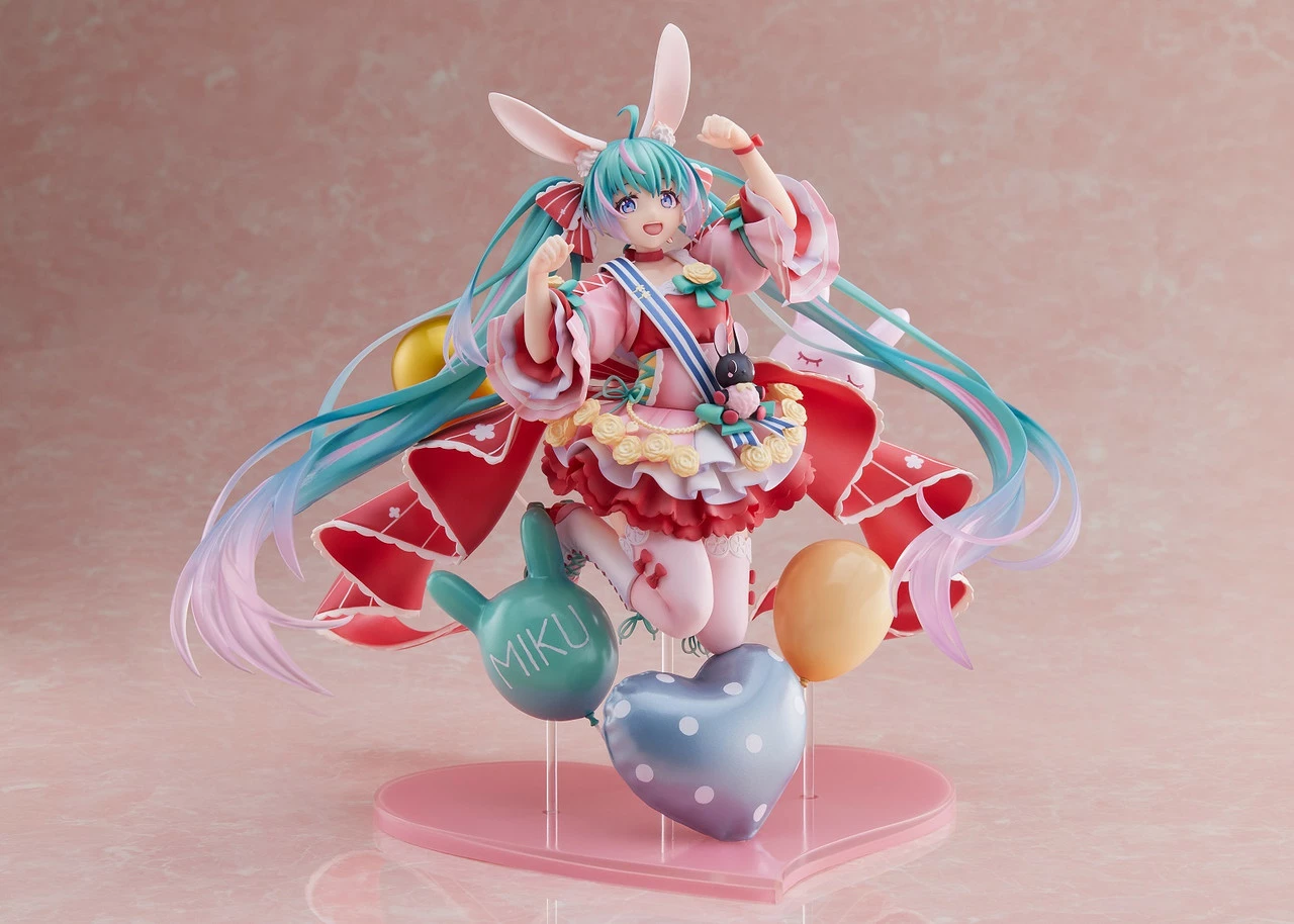 Figurë koleksionuese Square Enix Spiritale Hatsune Miku Birthday 2021 Pretty Rabbit Ver. 1/7