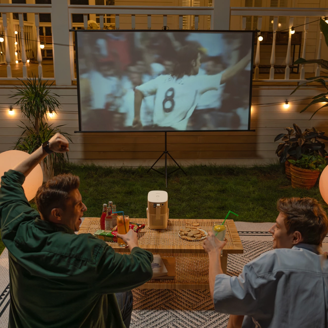 Projektor multimedia Yaber T2 Plus, Full HD 1080p, JBL Speakers, Google TV dongle, Bezhe