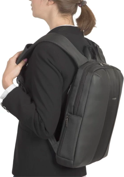 Çantë shpine për laptop RivaCase 8125, 14\", e zezë