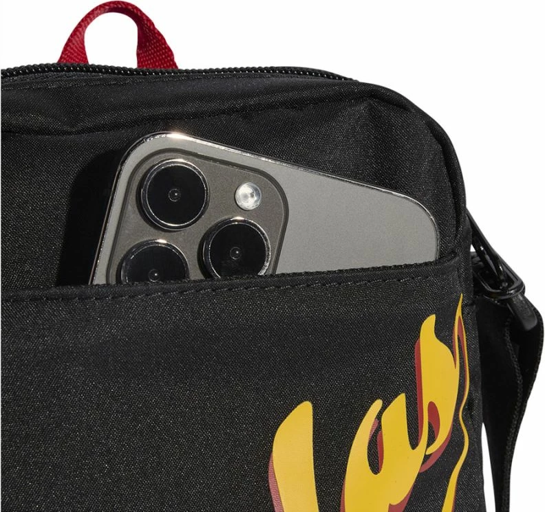 Çantë beli adidas Tiro Graphic KD9879, e zezë