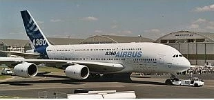 Model plastik avion Revell Airbus A380 1:144, 163 pjesë