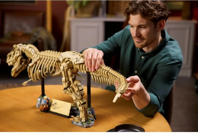 Set lego Jurassic World për të rritur