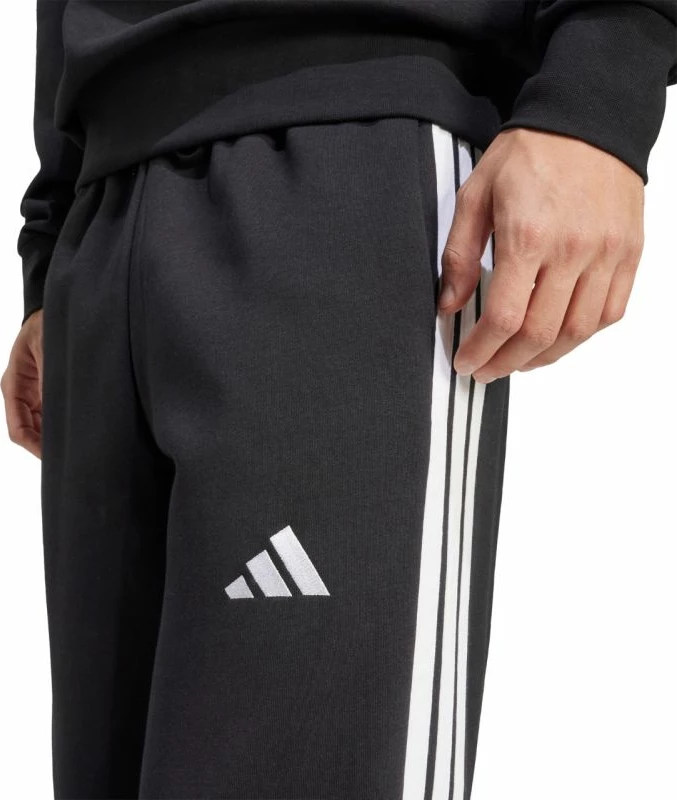 Pantallona sportive meshkuj adidas Essentials Three Stripes JM1770, të zeza