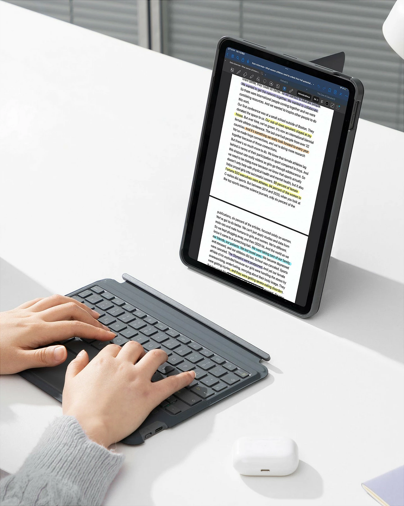 Tastierë Inateck KB04112_GRAY për iPad Air 11, me touchpad, gri