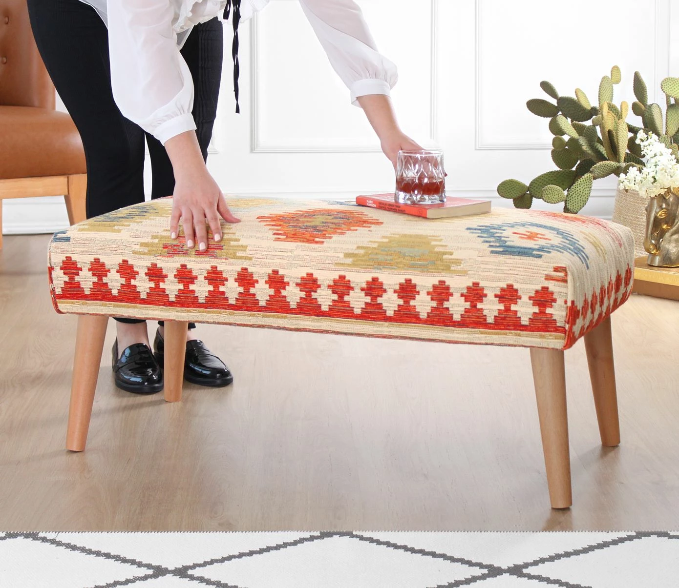 Bankë Atelier del Sofa, Beshir, krem