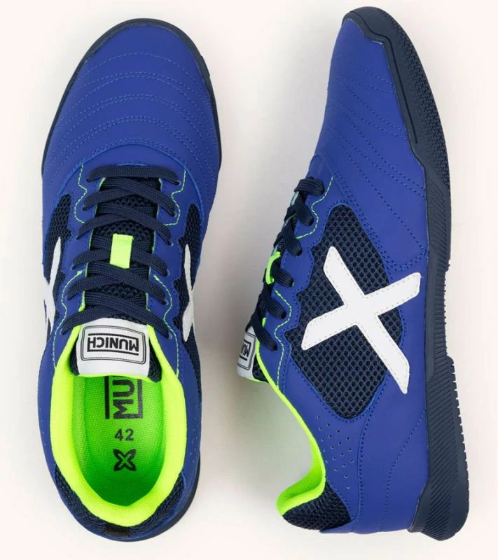 Atlete Munich Debut 01 IN