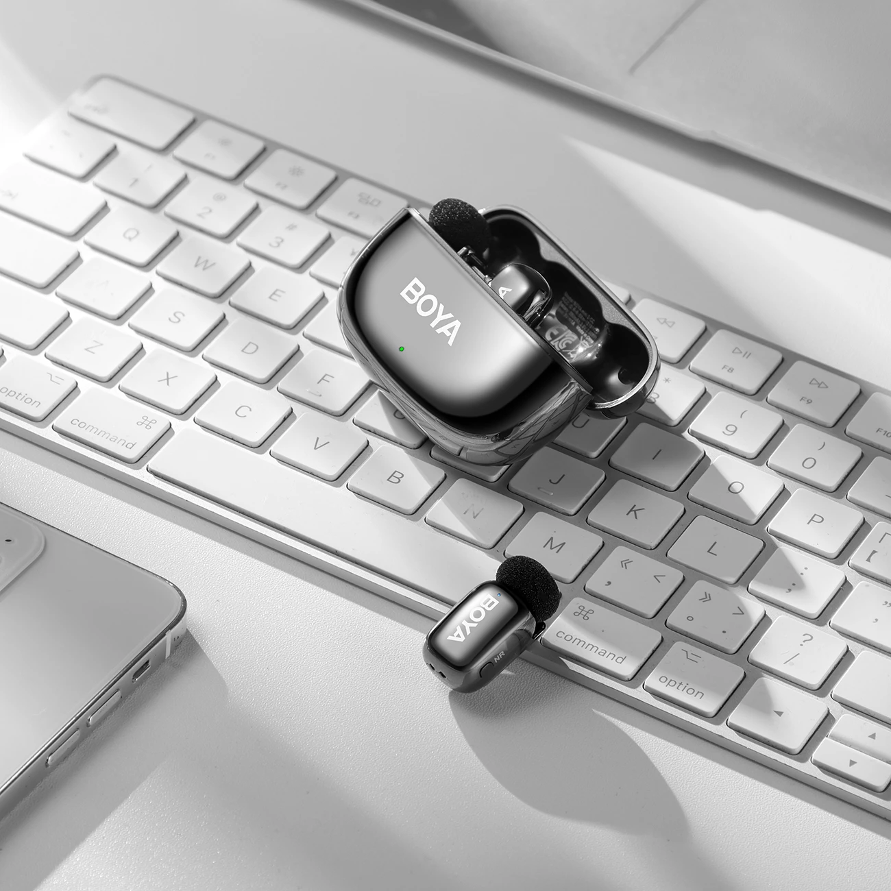 Set mikrofonësh wireless BOYA Mini 2-02 2.4GHz, USB-C, 2 transmetues + marrës, me kasë karikimi, i zi