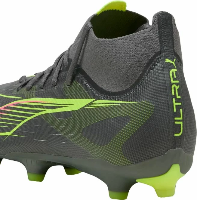 Atlete futbolli për meshkuj Puma, të hirtë