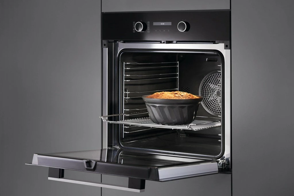 Furrë inkastruese Miele H 2455 BP ACTIVE, pastrim pirolitik vetëpastrues, EasyControl, e zezë