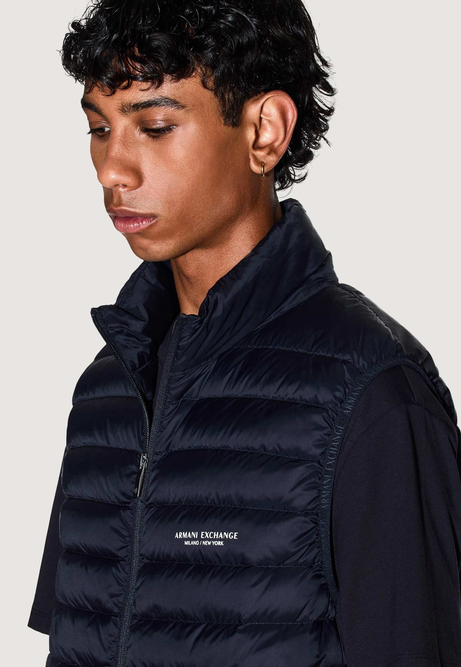 Jelek për meshkuj Armani Exchange XM001576 AF16927, blu e errët [Madhësia: M]