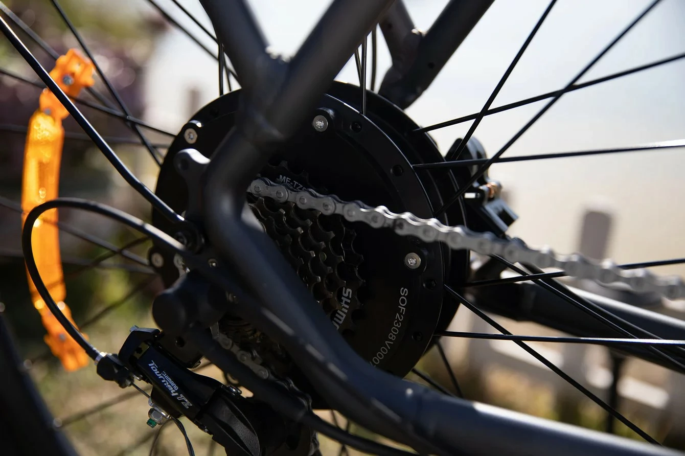 biçikletë elektrike cargo ADO OASIS 260T, 26 inç, rreze deri 180 km, Shimano 7 shpejtësi, 55 Nm, gri, set me 2 bateri