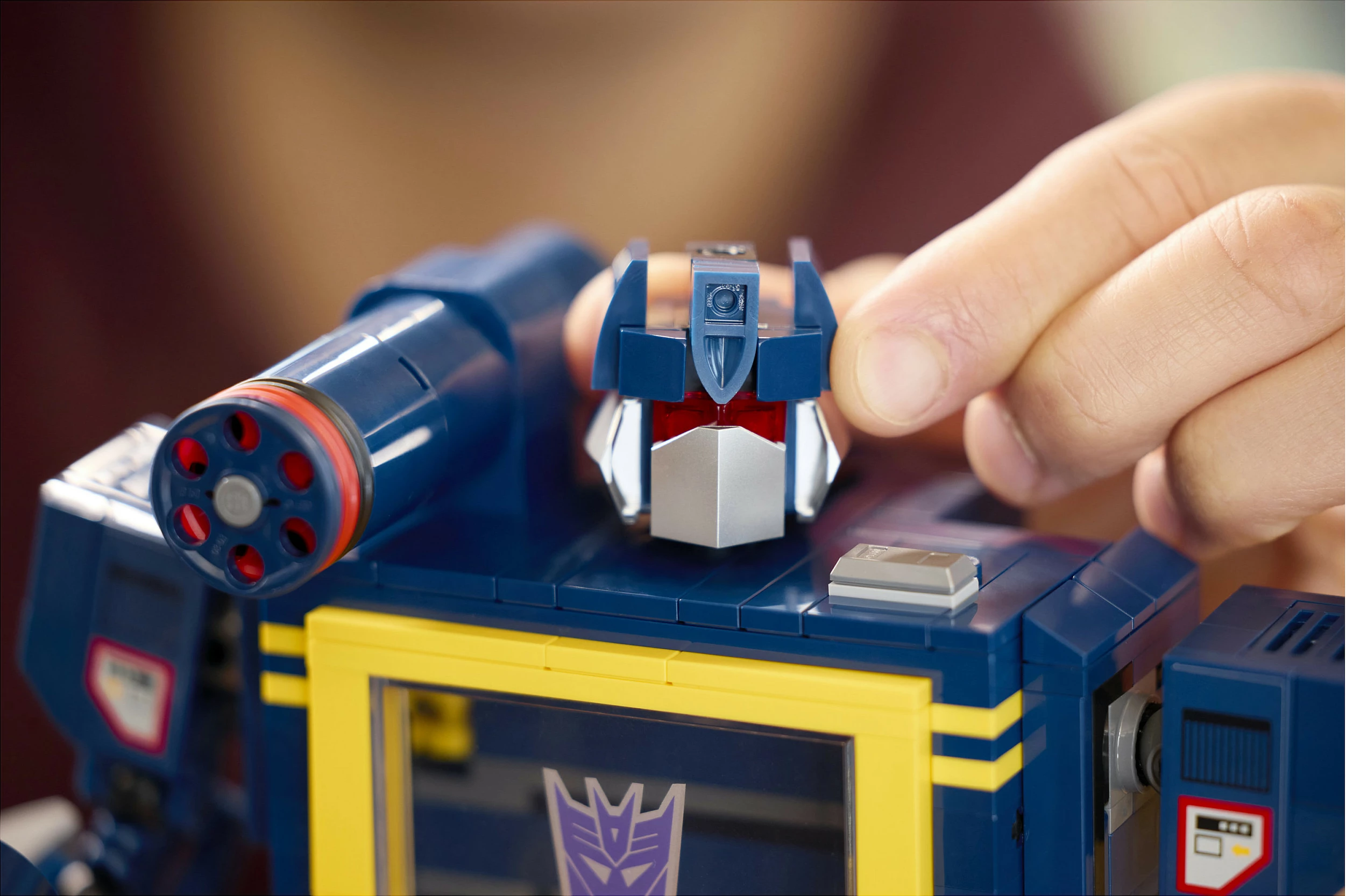 Set ndërtimi LEGO Icons Transformers Soundwave 10358, 1505 pjesë, 18+, multikolor