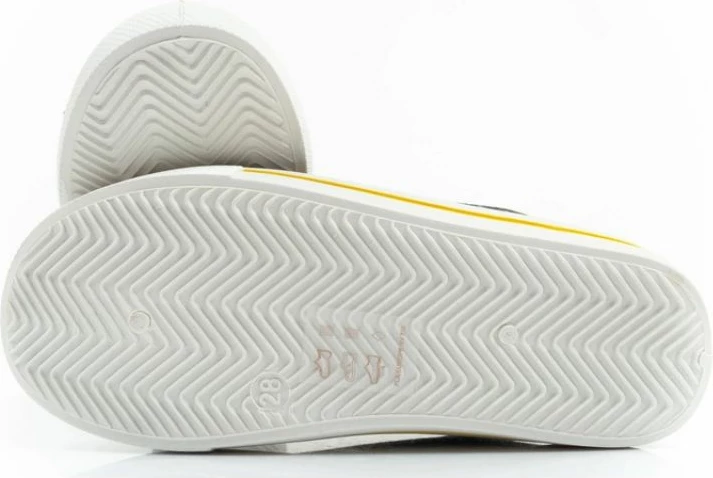 Atlete për fëmijë Leomil, të zeza