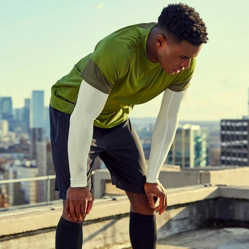 Mangë kompresioni adidas, bardha