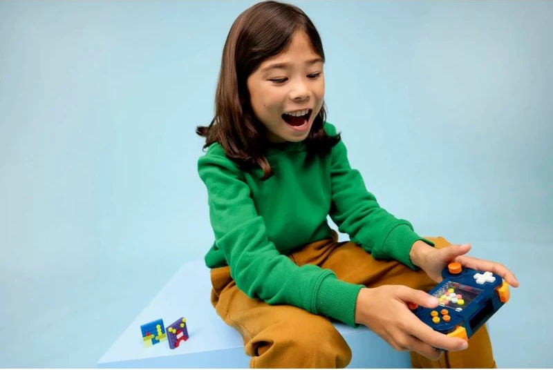 Set LEGO Creator konzolë retro, fëmijë