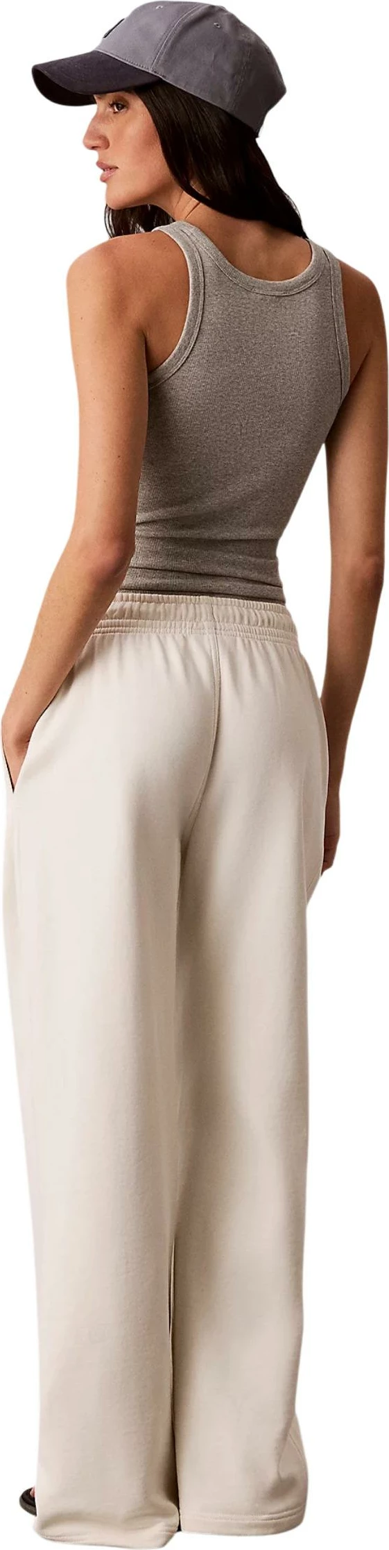 Pantallona sportive për femra Calvin Klein Jeans LV047G822G, krem [Madhësia: L]
