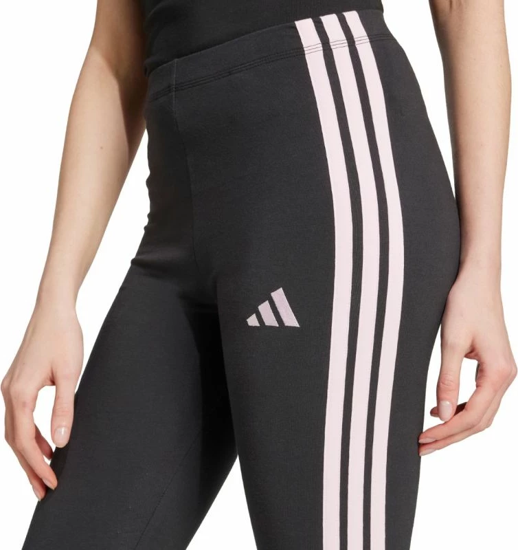 Hellonke adidas për femra, të zeza