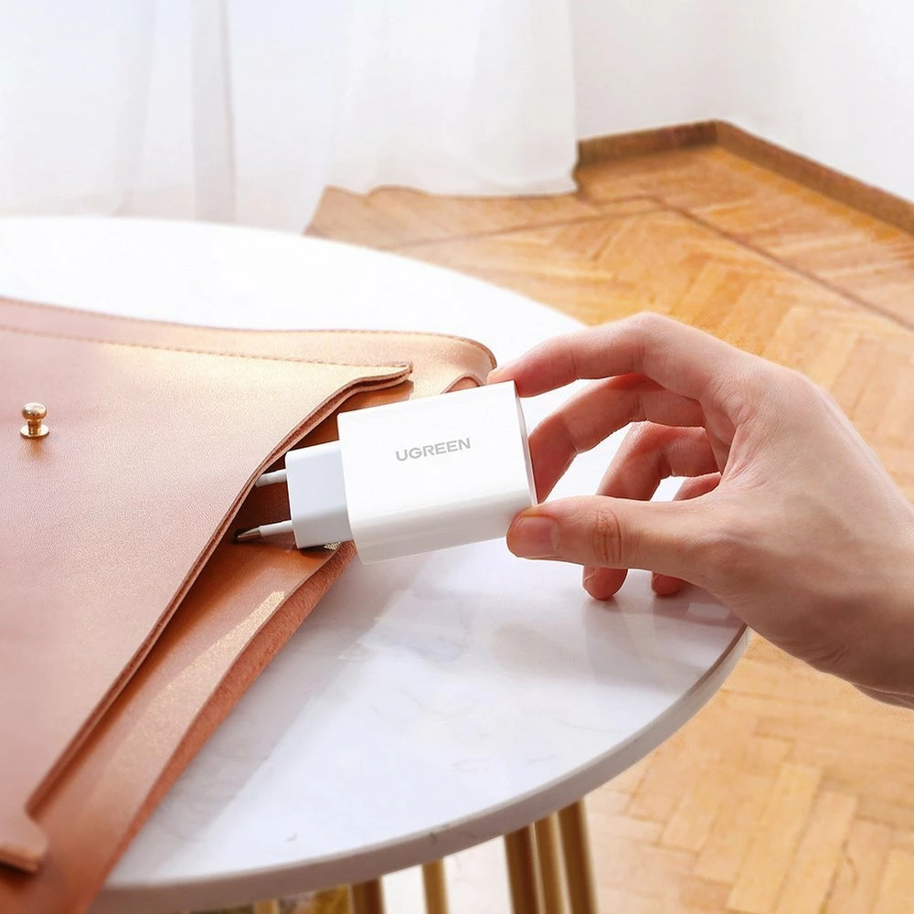 Karikues murit Ugreen 70161, USB Type-C, 30W, i bardhë