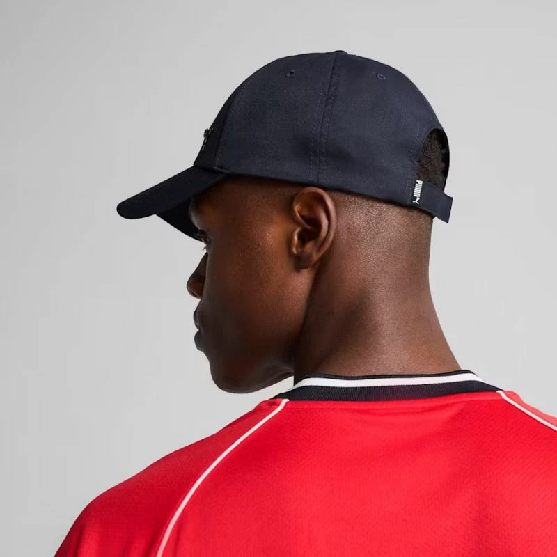 Kapelë Puma, e kaltër