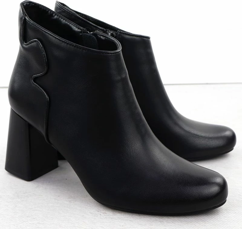 Çizme të shkurtra Jezzi OLI21-2, të zeza