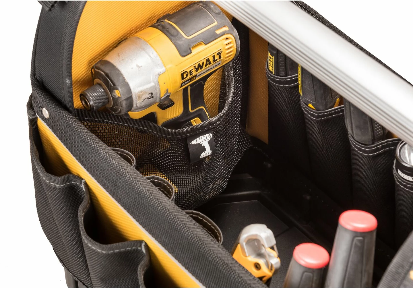 Çantë veglash DeWalt TSTAK DWST82990-1, kapacitet 30 kg, 1200D, e zezë/verdhë