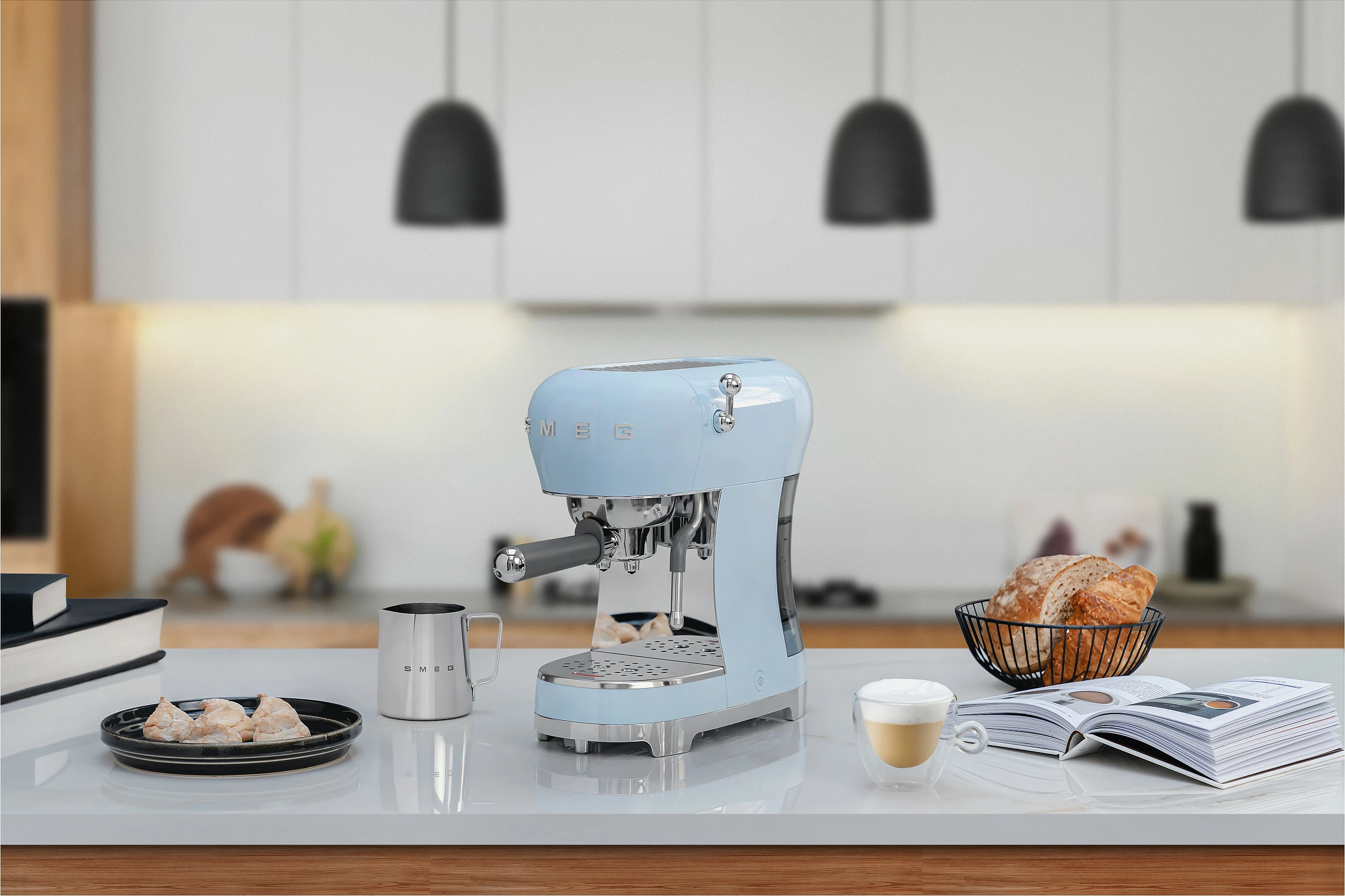 Makinë espresso me portafilter Smeg ECF02PBEU, blu pastel