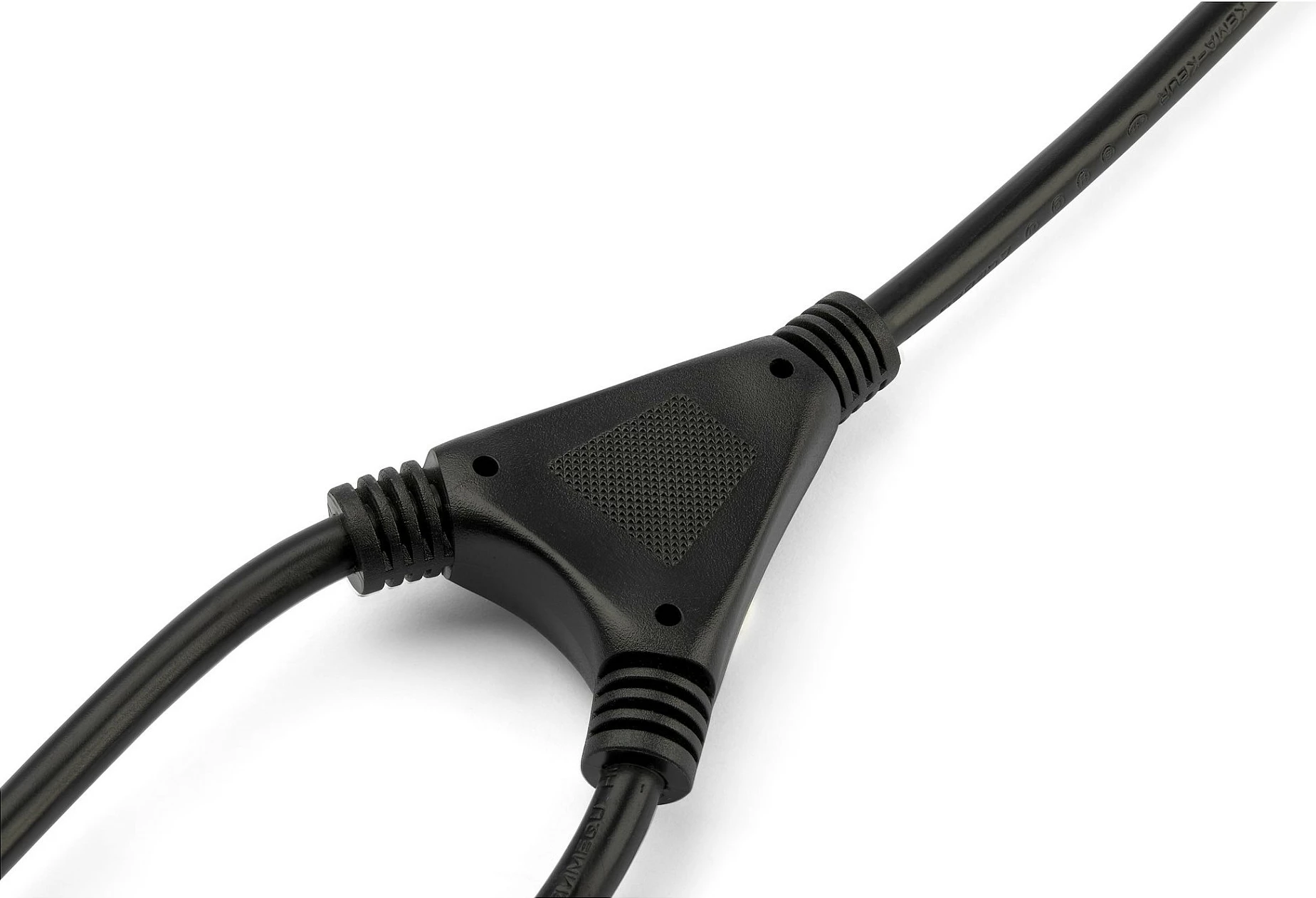 Kabllo rryme Y StarTech PXT101YEU2M, Schuko në 2x IEC C13, 2m, 10A 250V, e zezë