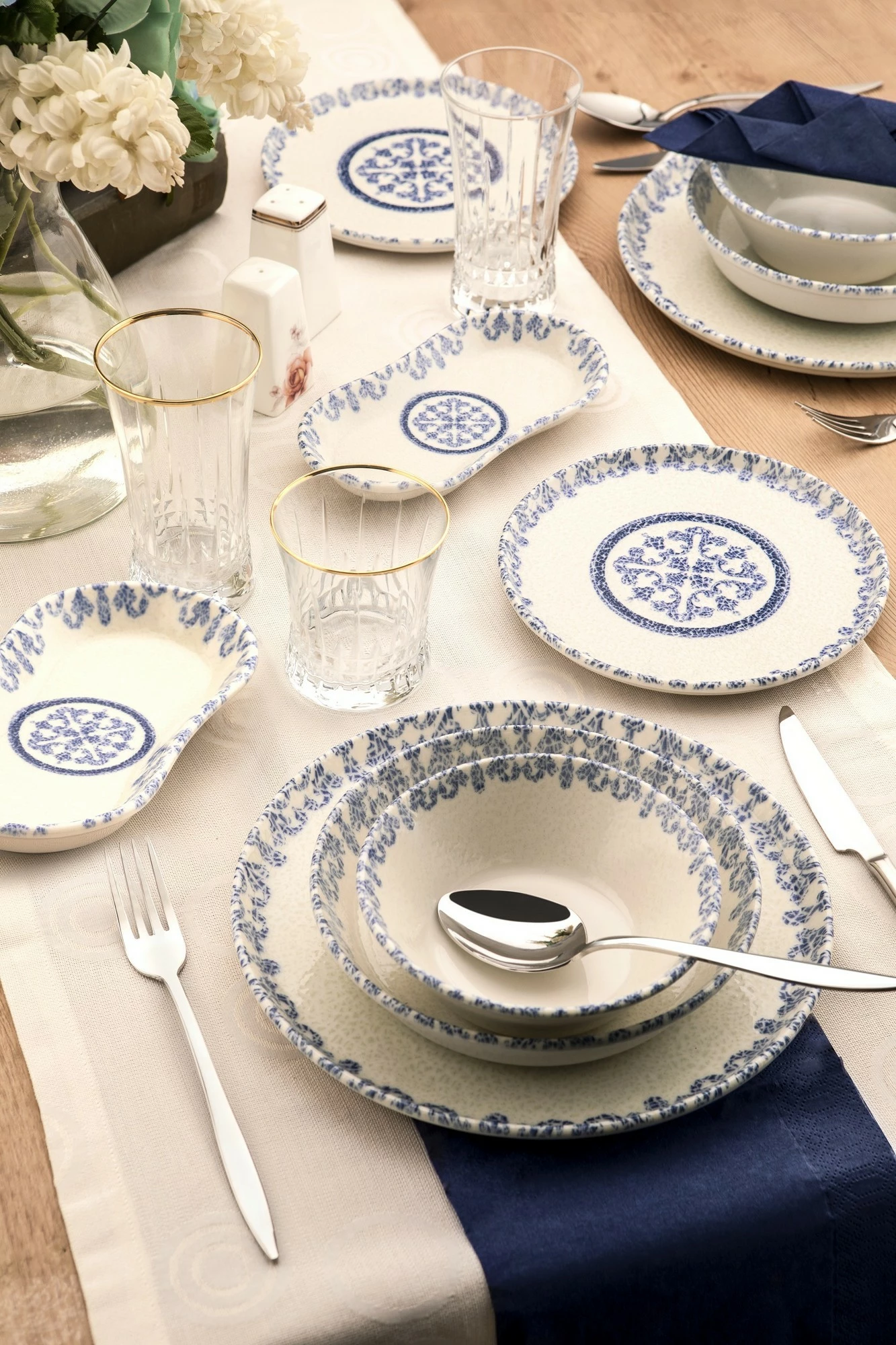 Set darke 27 cope, Hermia, N25003, porcelan, ngjyre bardh e kaltër