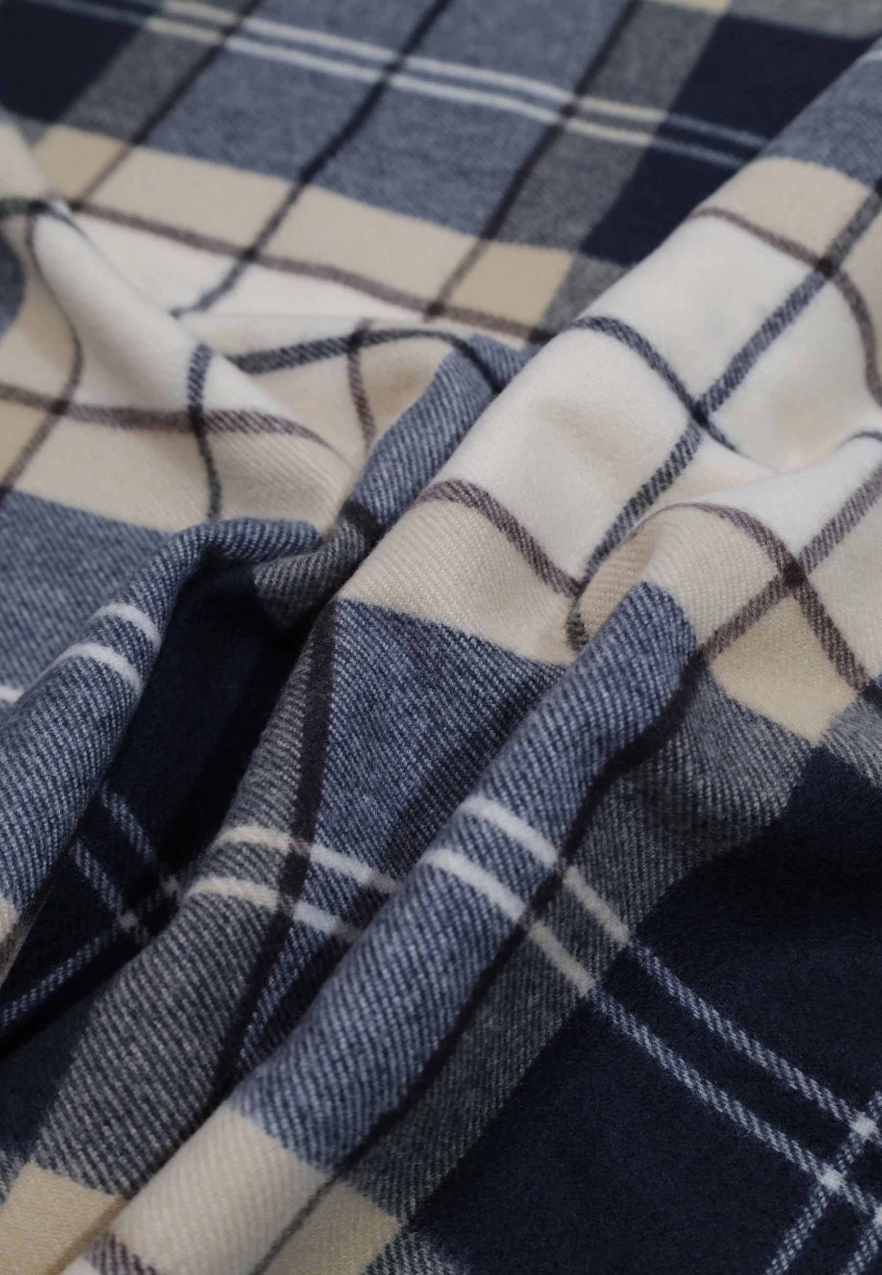 Shall për femra Barbour Stanway Tartan Wrap 262MLSC0426, bezhë/blu