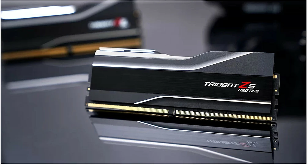 RAM Memorje G.Skill Trident Z5 Neo RGB F5-5200J4040A32GX1-TZ5NR, 32GB DDR5 5200MT/s, 1x32GB, EXPO, RGB, e zezë