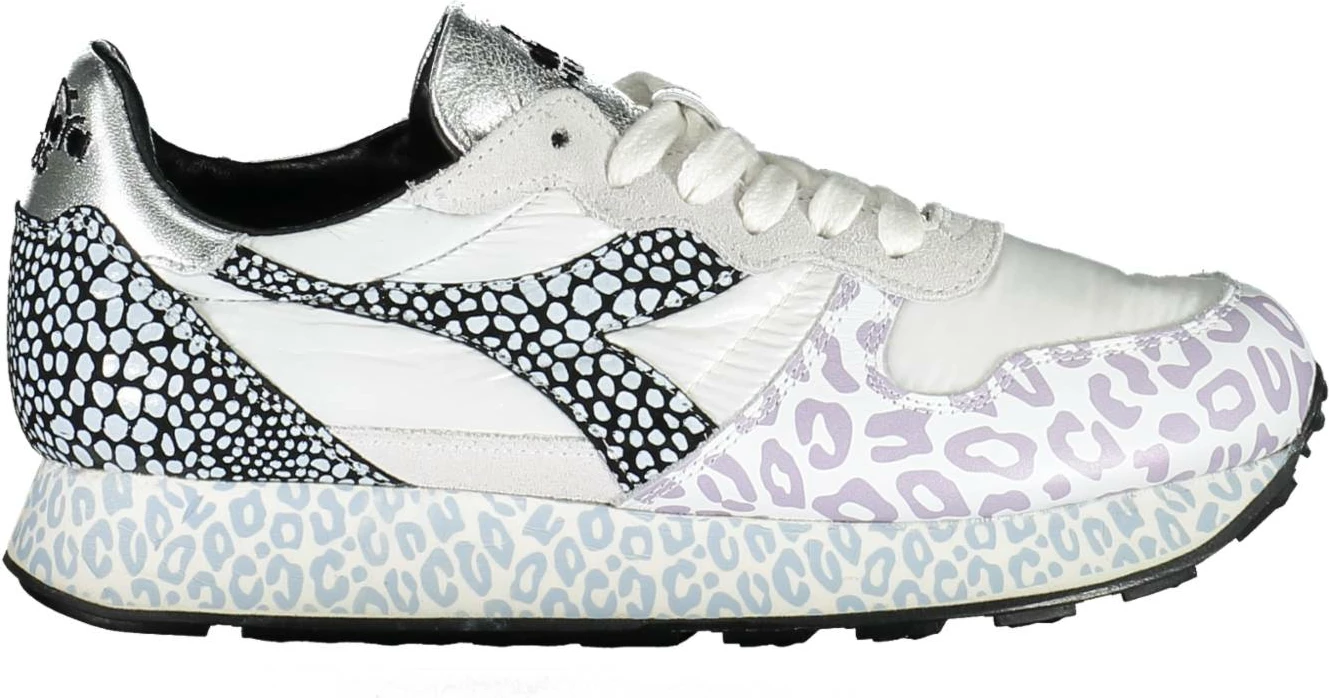 Atlete DIADORA femra, të bardha