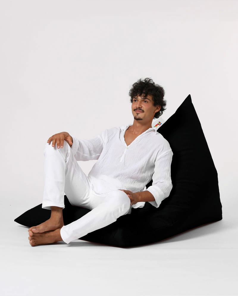 Qese ulëse për kopsht, formë piramide, e zezë, Atelier del Sofa, Pyramid Big Bed Pouf