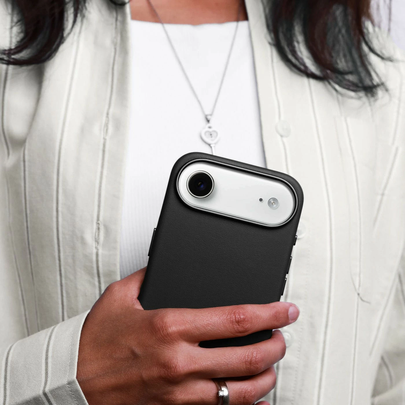 Mbështjellës Vonmählen Like Leather për iPhone Air 17, i zi