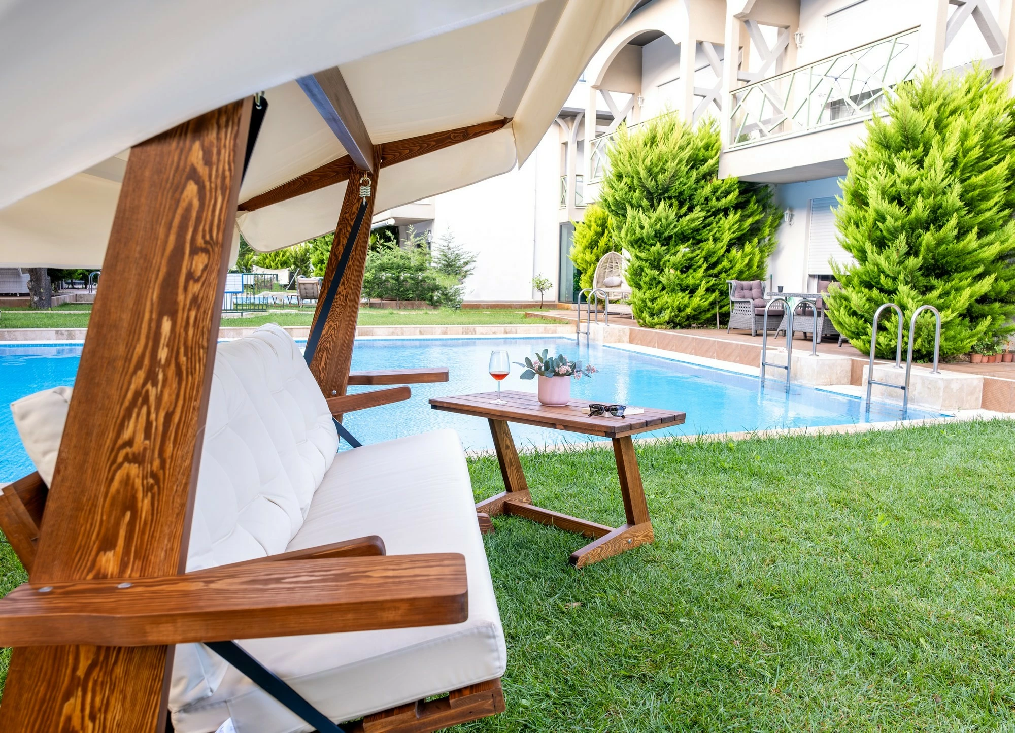 Karrige lëkundëse treshe për kopsht, ngjyrë bezhë, Skye Decor Viva 2400