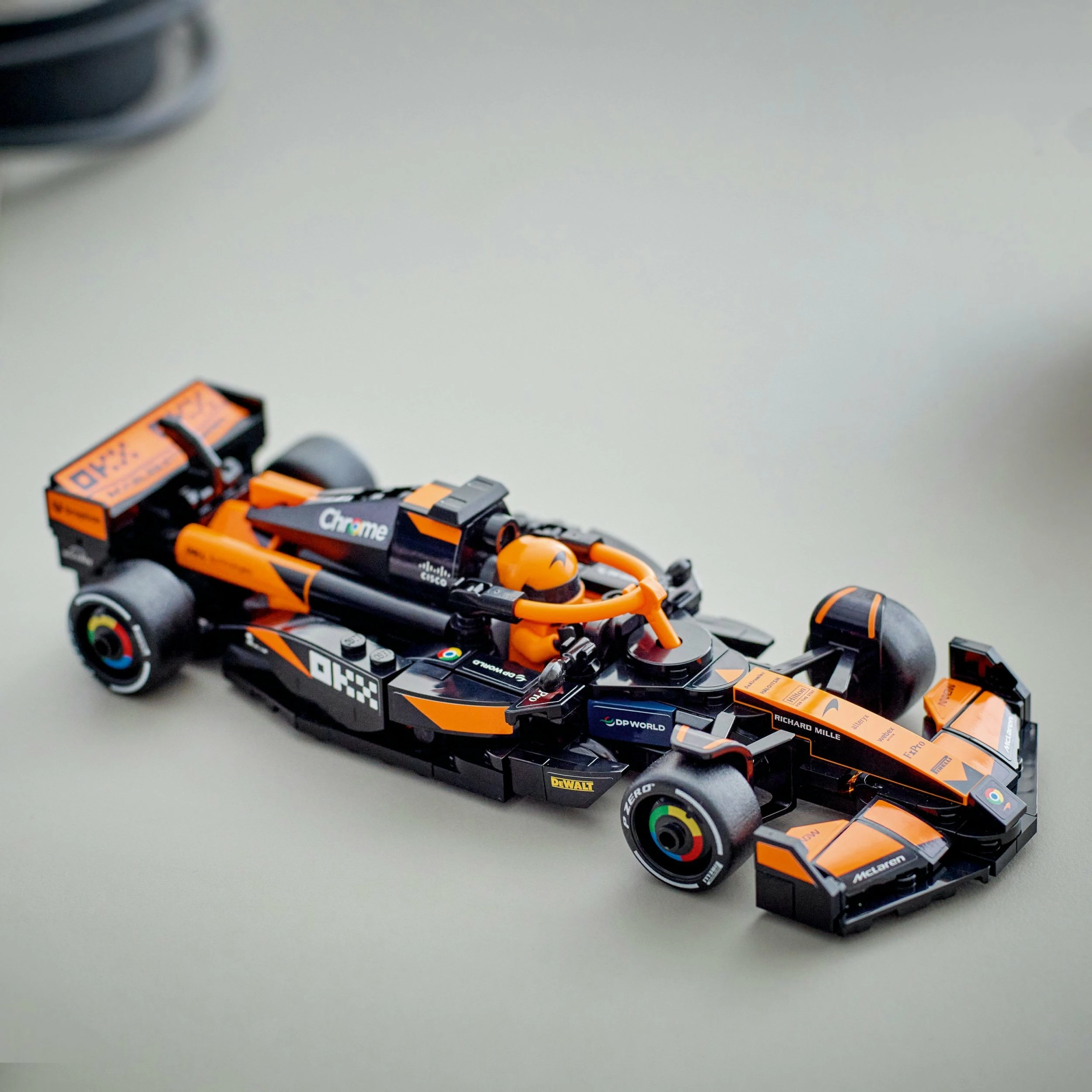 Set LEGO Speed Champions McLaren F1 Car MCL38 77251, 269 pjesë