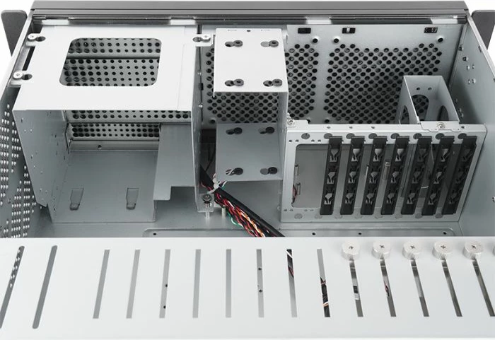 Kasë serveri rackmount 4U CHIEFTEC UNC-409S-B-OP, ATX/mATX, thellësi 482 mm, USB 3.0, e zezë