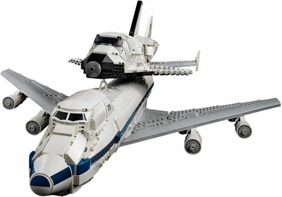 Set LEGO Icons për të rritur, Shuttle Carrier
