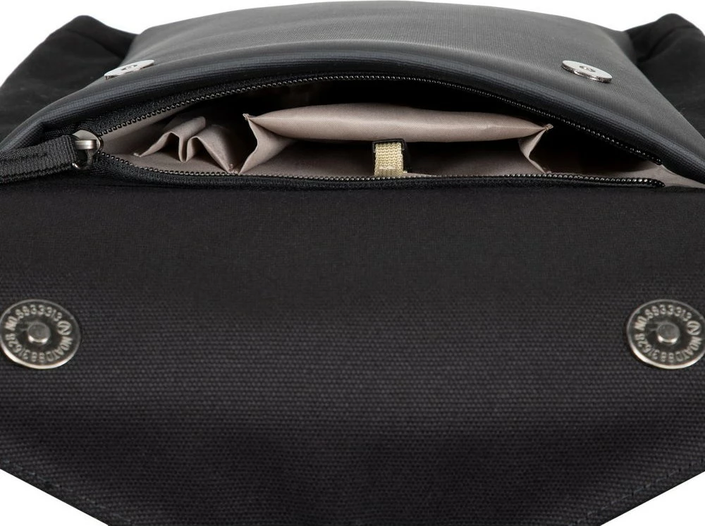 Çantë shpine RIVACASE NB Rucksack Canvas 14.0" 8524, e zezë