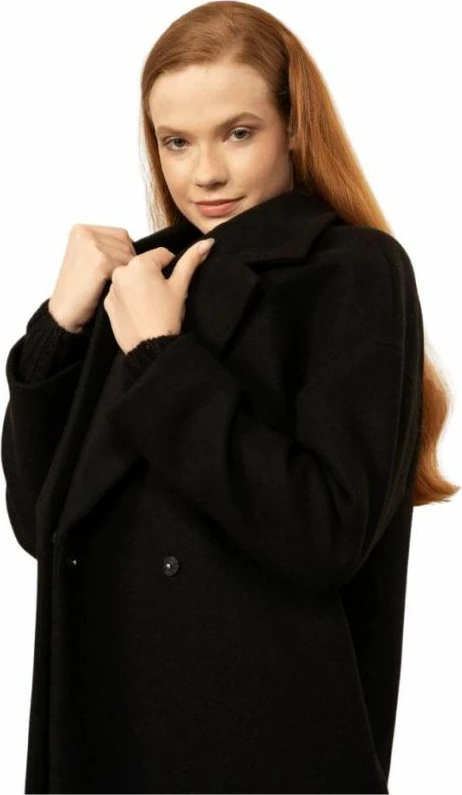 Pallto për femra Outhorn, e zezë