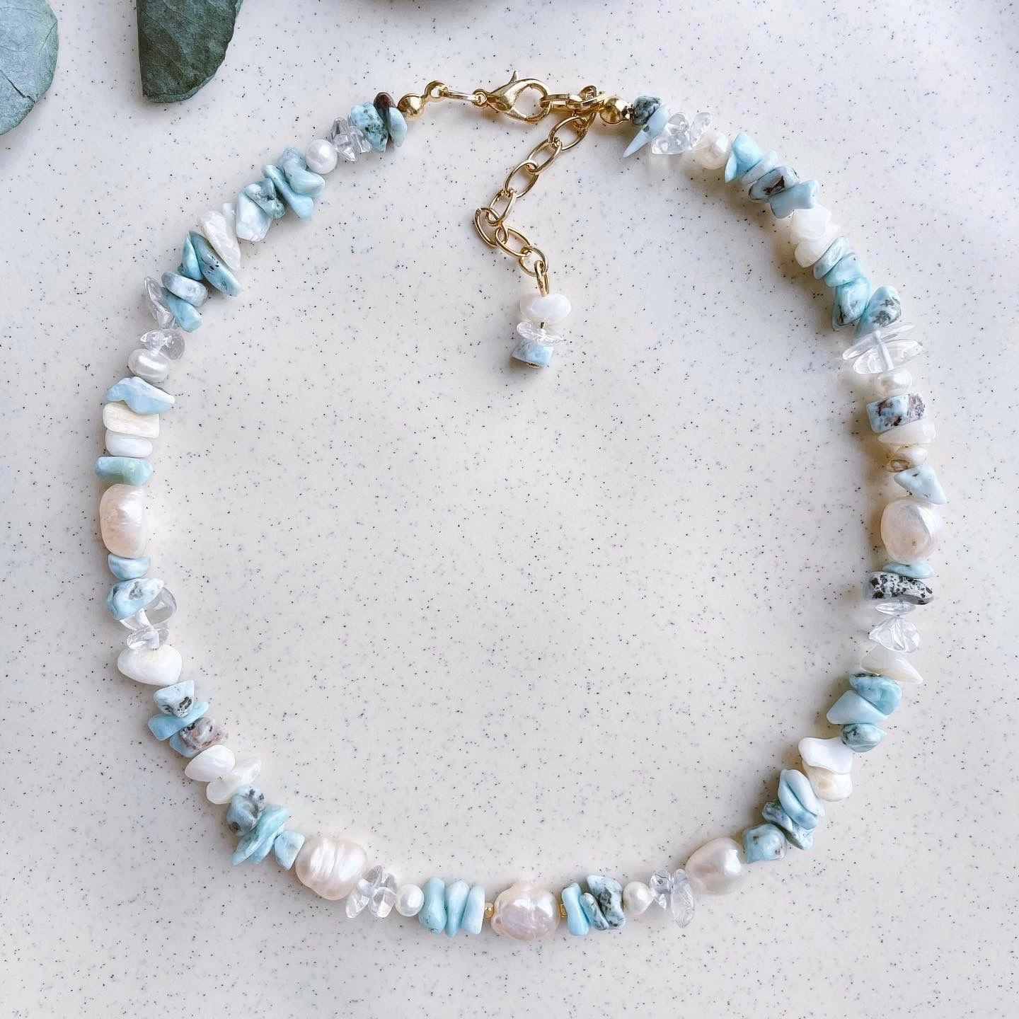 Varëse Jumeon, larimar, shumëngjyrëshe