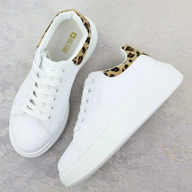 Atlete platforme për femra Big Star, të bardha