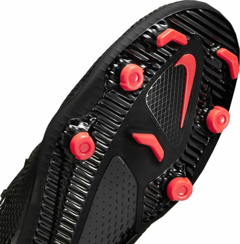Atlete futbolli Nike Phantom GT2 Club MG DA5640 001, të zeza