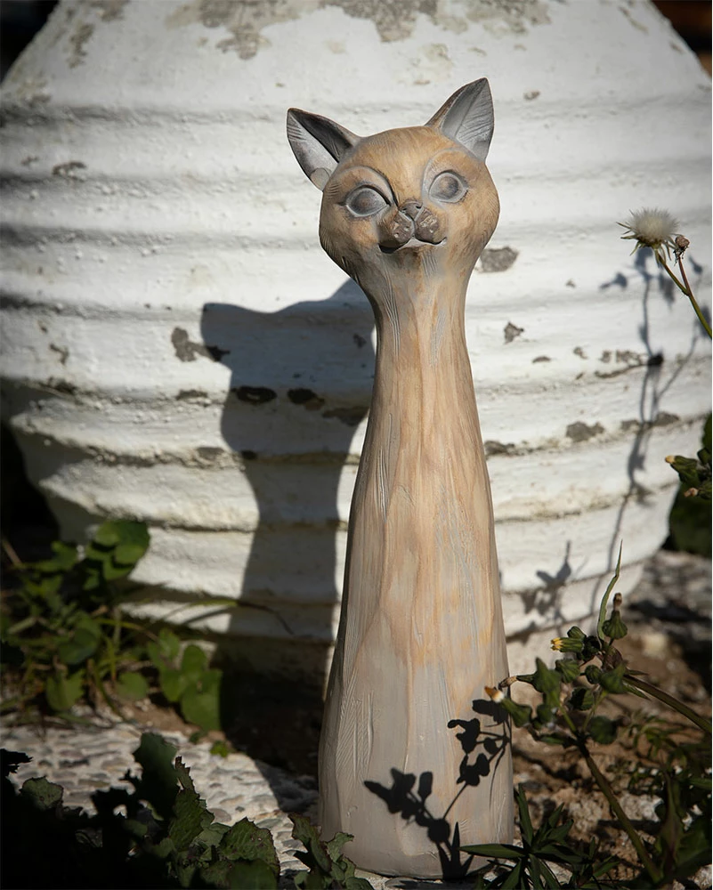 Dekor mace, polirezine, bezhë-gri, 11x11x38cm