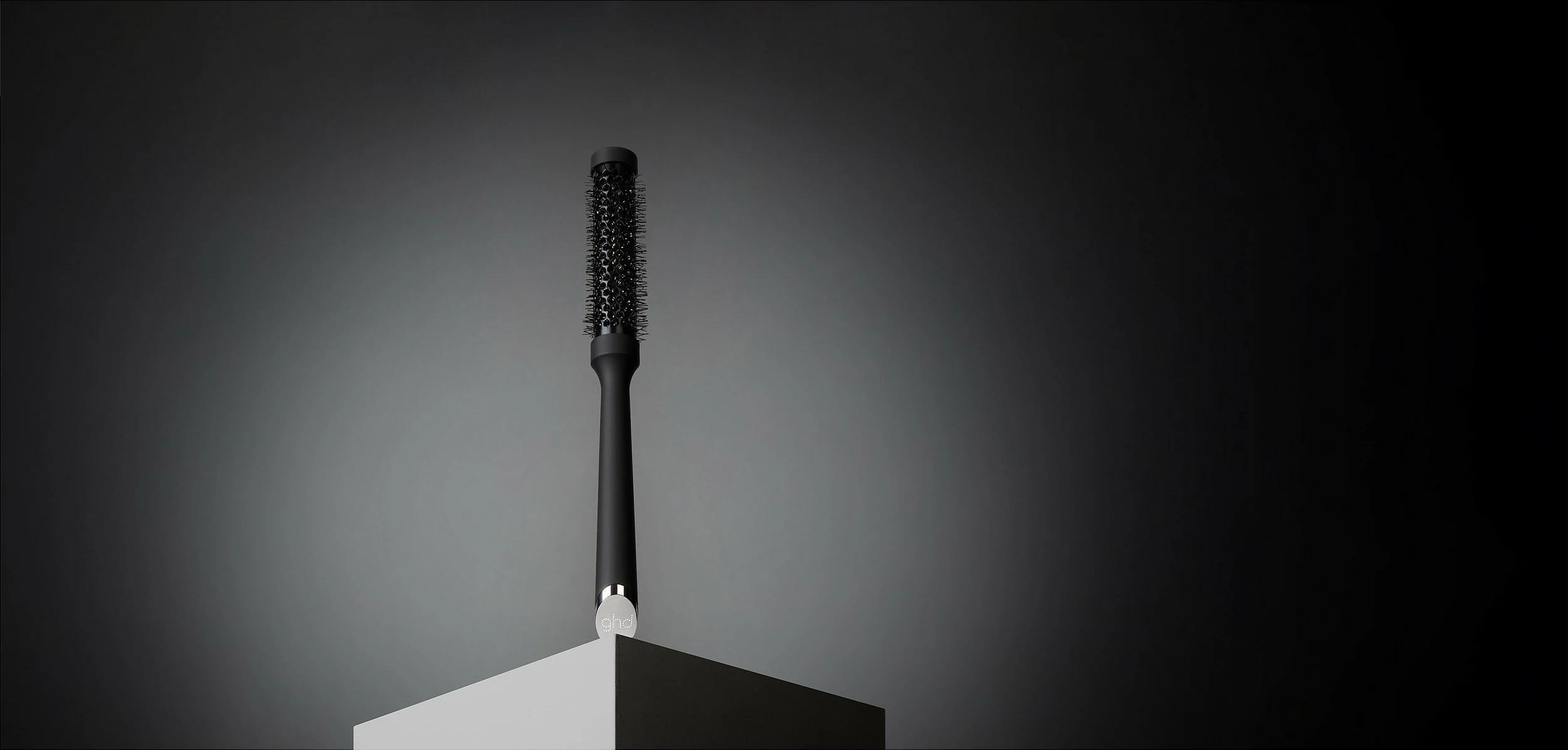 Brushë stiluese ghd 9253, e zezë