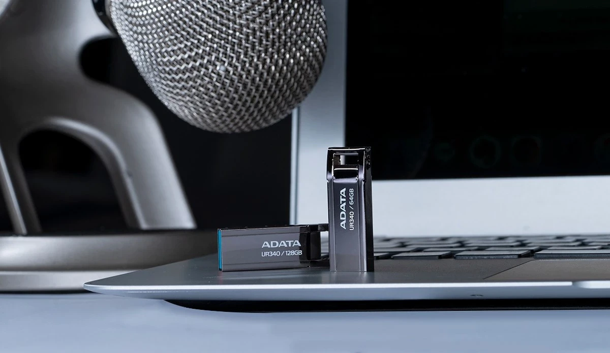 USB Adata UR340, 128 GB, 3.1 Gen 2