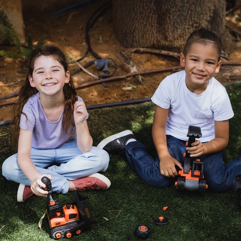 Buldozer lodër për set ndërtimi Black&Decker TT005M-BD, 3+
