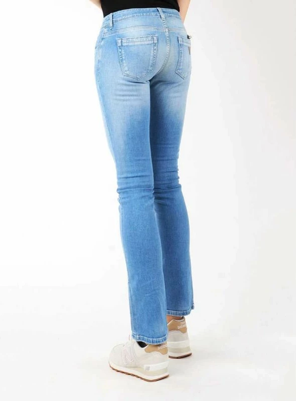 Xhinse Guess femra