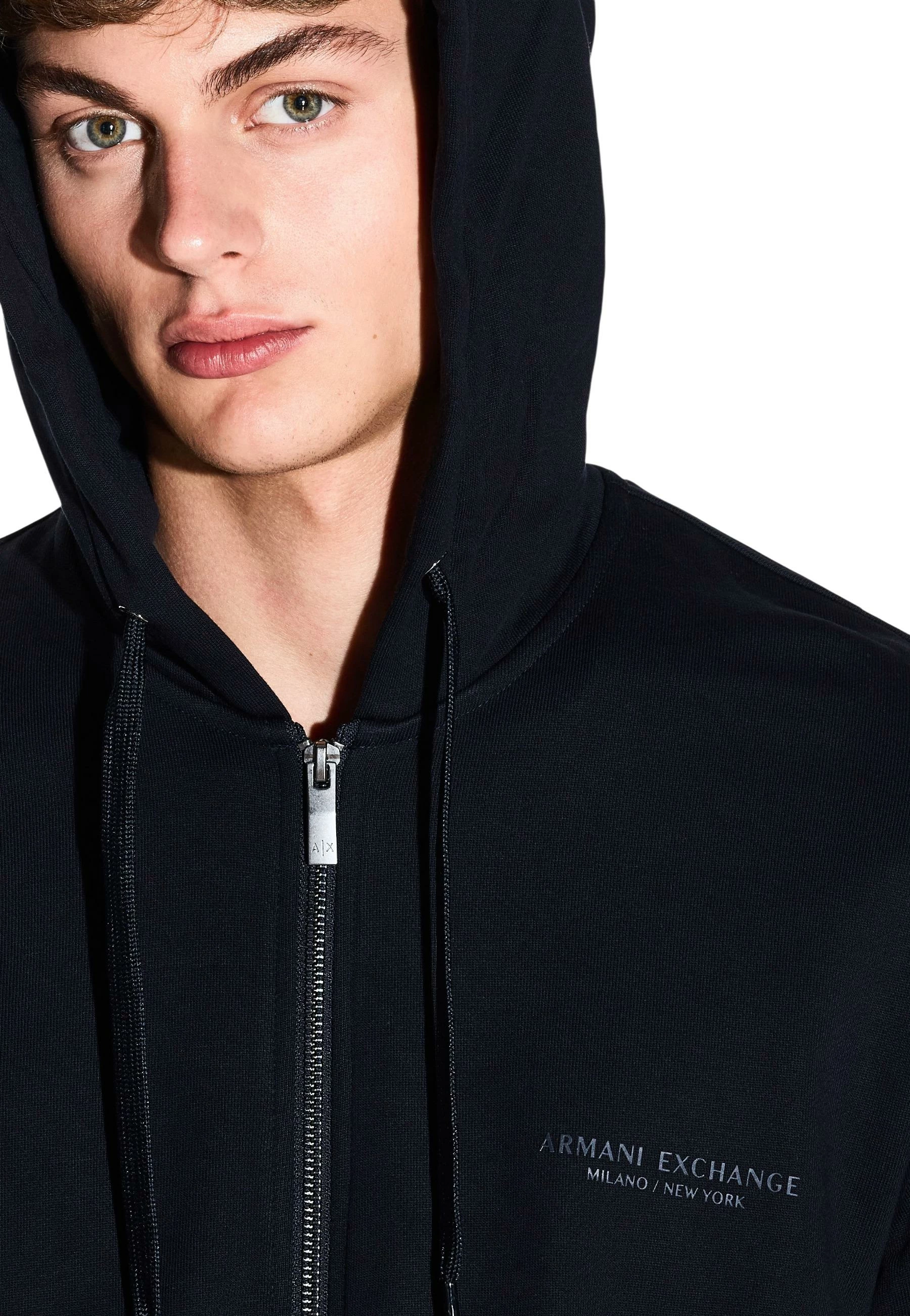 Duks me zinxhir për meshkuj Armani Exchange XM001293 AF20934, kaltër e errët [Madhësia: M]