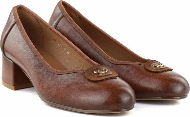 Këpucë me takë Potocki SZ12788, kafe