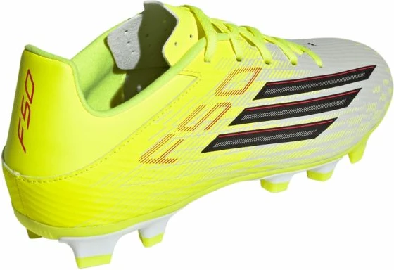 Atlete futbolli adidas, pa ngjyrë të specifikuar [Madhësia: 46 2/3]